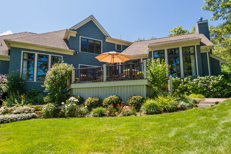 Realtor Cindy Houlihan Robert Paul Properties