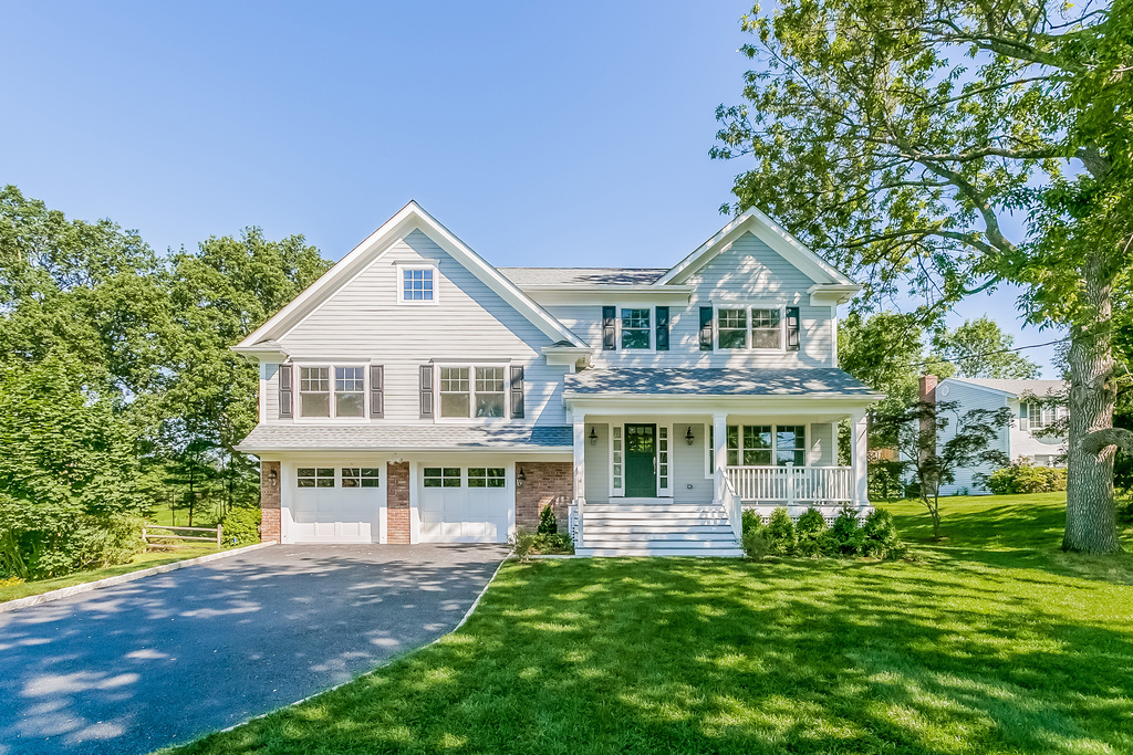 Sold 39 Country Ridge Drive, Rye Brook, NY 10573 4 Beds / 3 Full