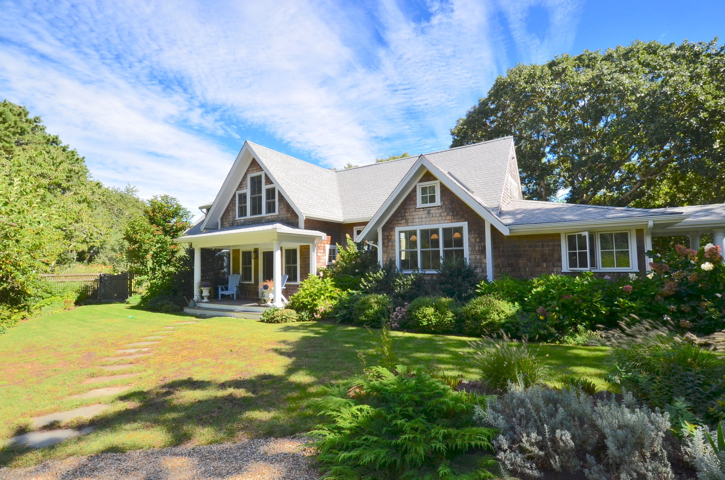 Oak Bluffs, MA Office & Realtors Ocean Park Rentals