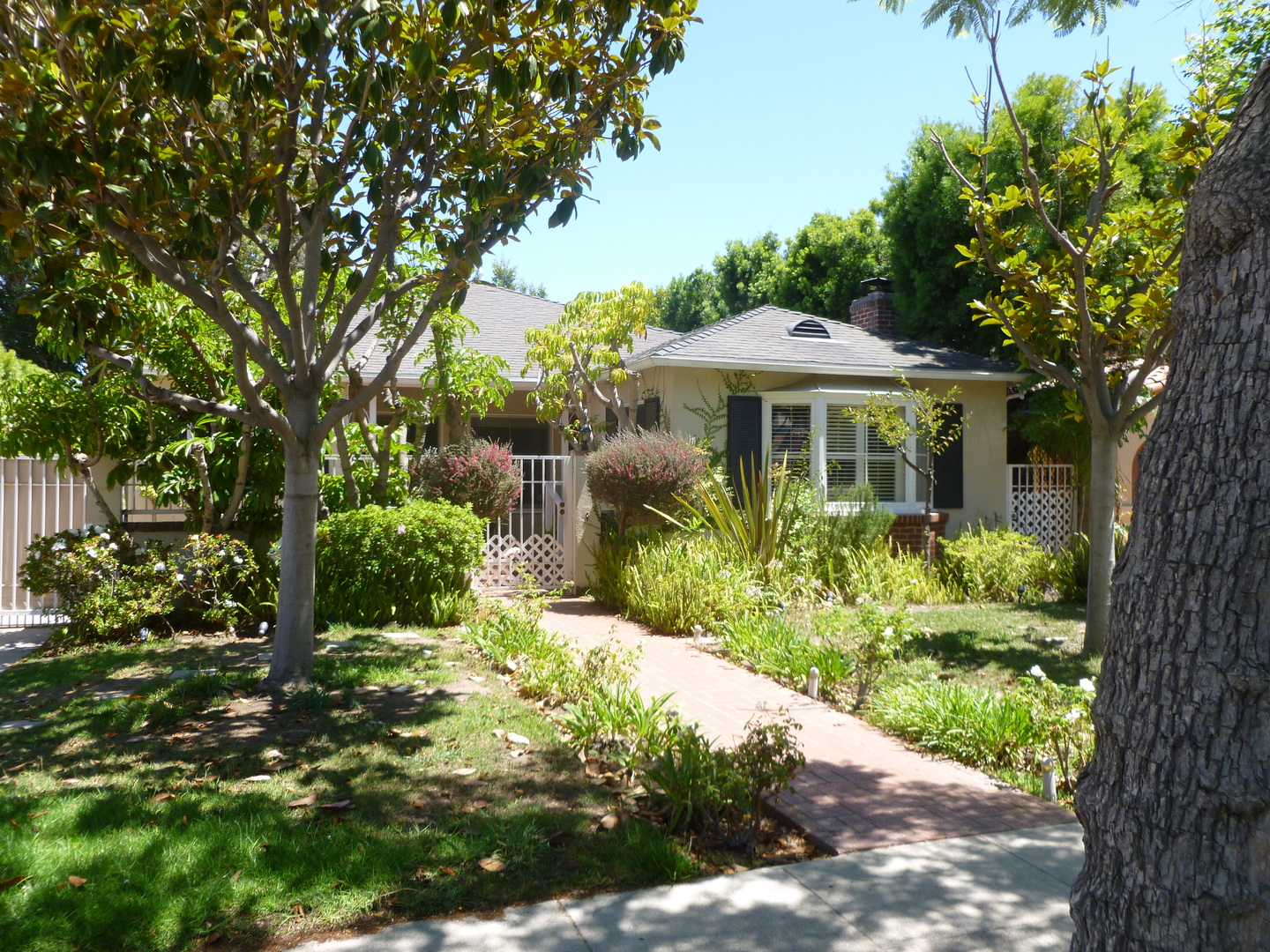 Sold 1450 Glenville Drive, Beverlywood Vicinity, CA 90210 3 Beds / 2