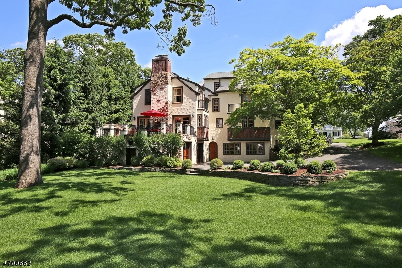 Cynthia Baker Lois Schneider Realtor Summit Real Estate