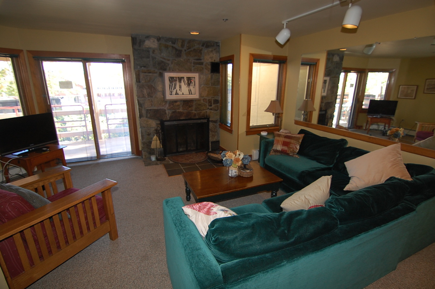 VW5 Mountain Watch 2 Bedroom, 2 B Sleeps 6 To 8, Stratton Mountain Resort Area, VT 05155