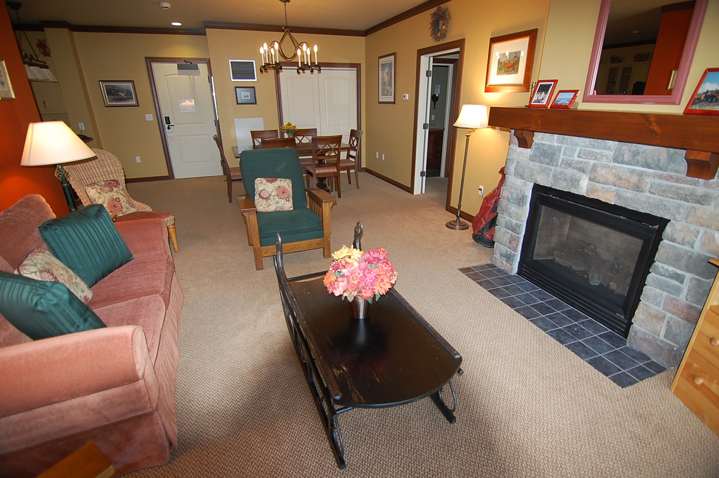 Sold: RB2- Rising Bear 3 Br 2 B Sleeps 6, Stratton Mountain Resort Area