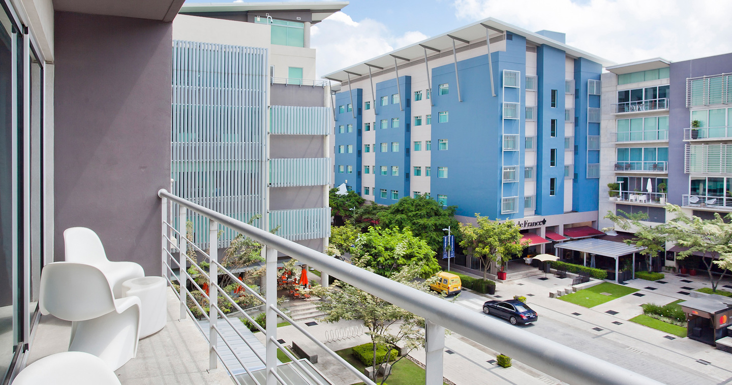 Sold Avenida Escazu Luxury Upgraded 2 Bedroom Condo, Avenida Escazu