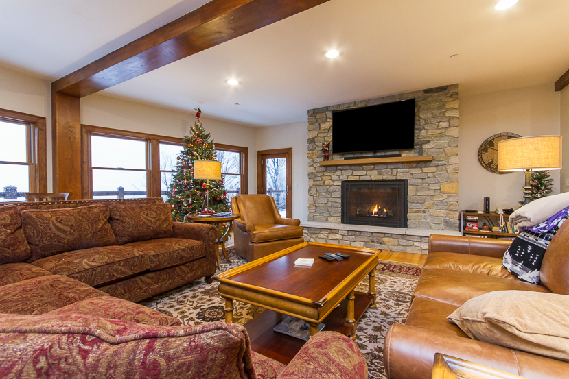 SF28 Fabulous Ski In and out Tamarack Heights Best Ski In And Out