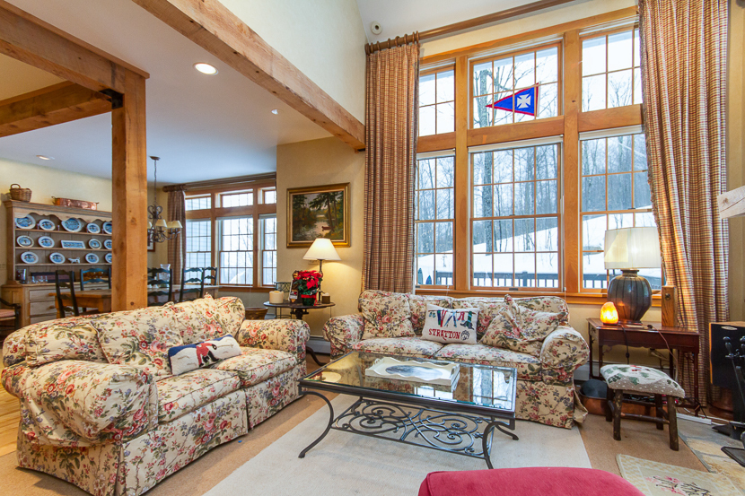 SBR3 Trailside 4 BR Condo Ski Directly On And Off Old Log Road, Stratton Mountain Resort Area