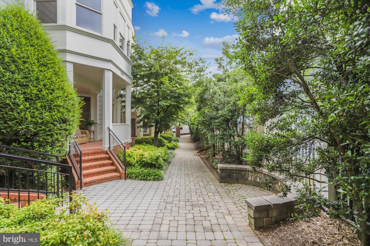 McEnearney Associates