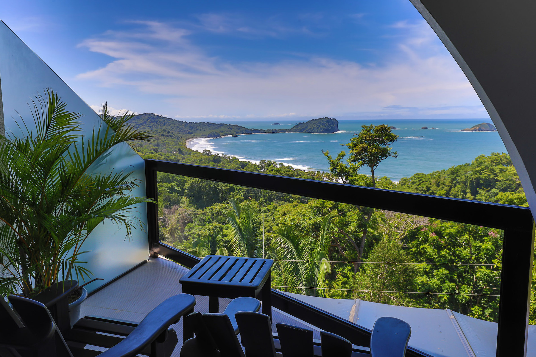 Sold Luxury Boutique Resort Oceans 2 Resort, Manuel Antonio, Quepos