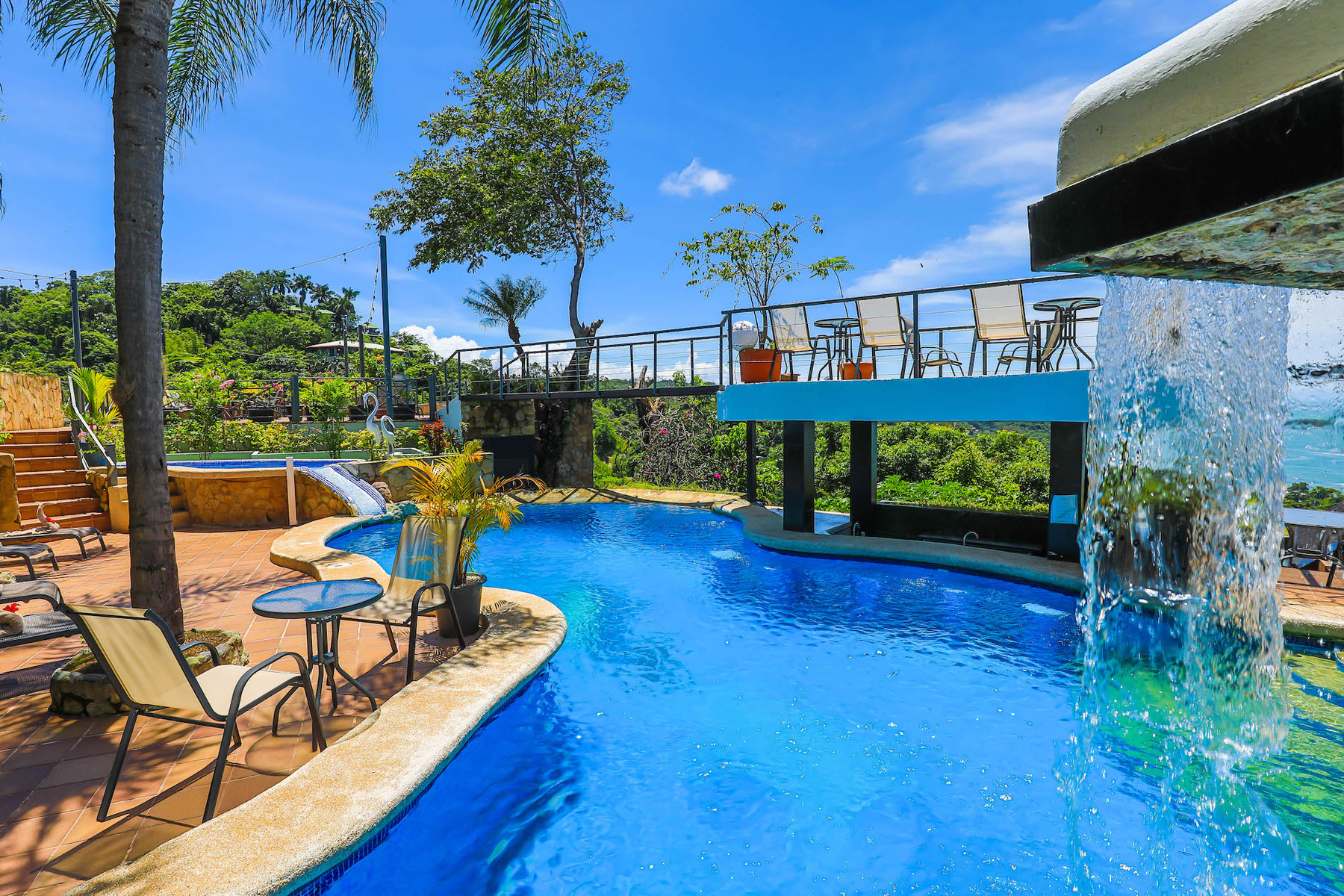 Sold Luxury Boutique Resort Oceans 2 Resort, Manuel Antonio, Quepos