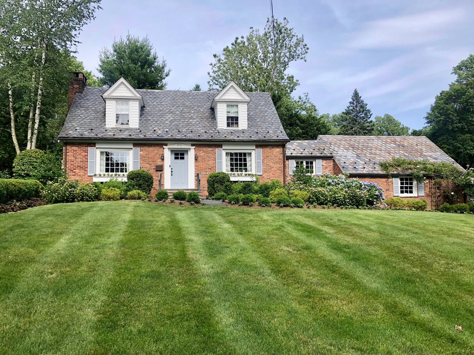 For Sale 16 Old Brook Lane, New Providence, NJ 07974 3 Beds / 2 Full