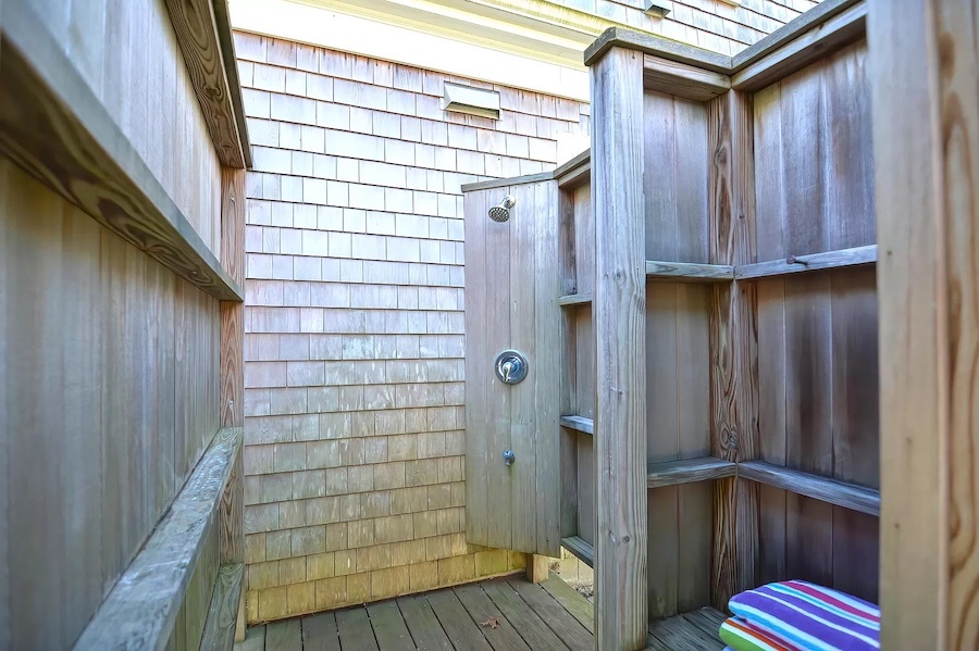 For Lease 486 Crowell Road, Chatham, MA 02650 3 Beds / 2 Full Baths
